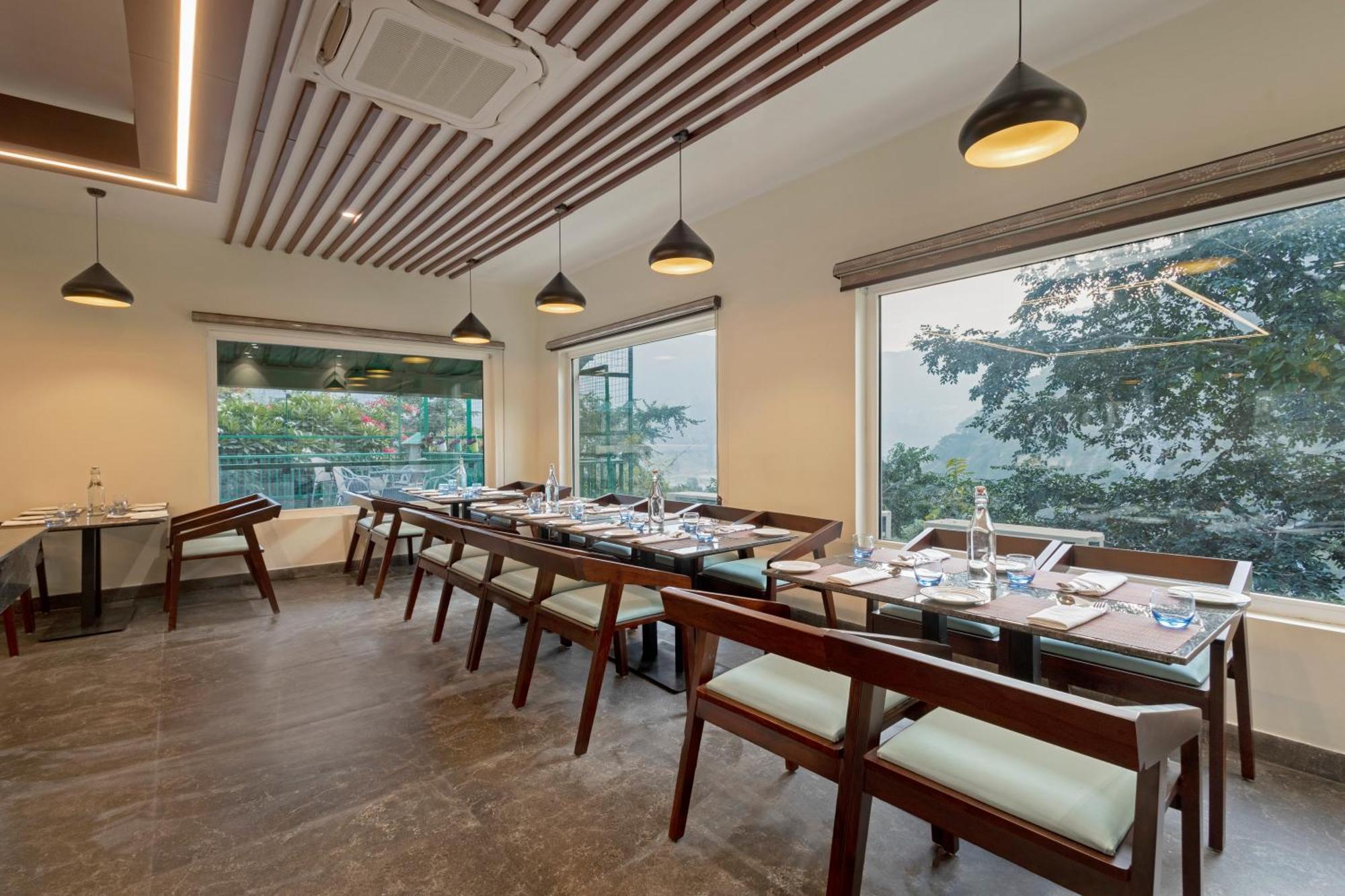 Sterling Corbett Hotel Garjia Exterior foto