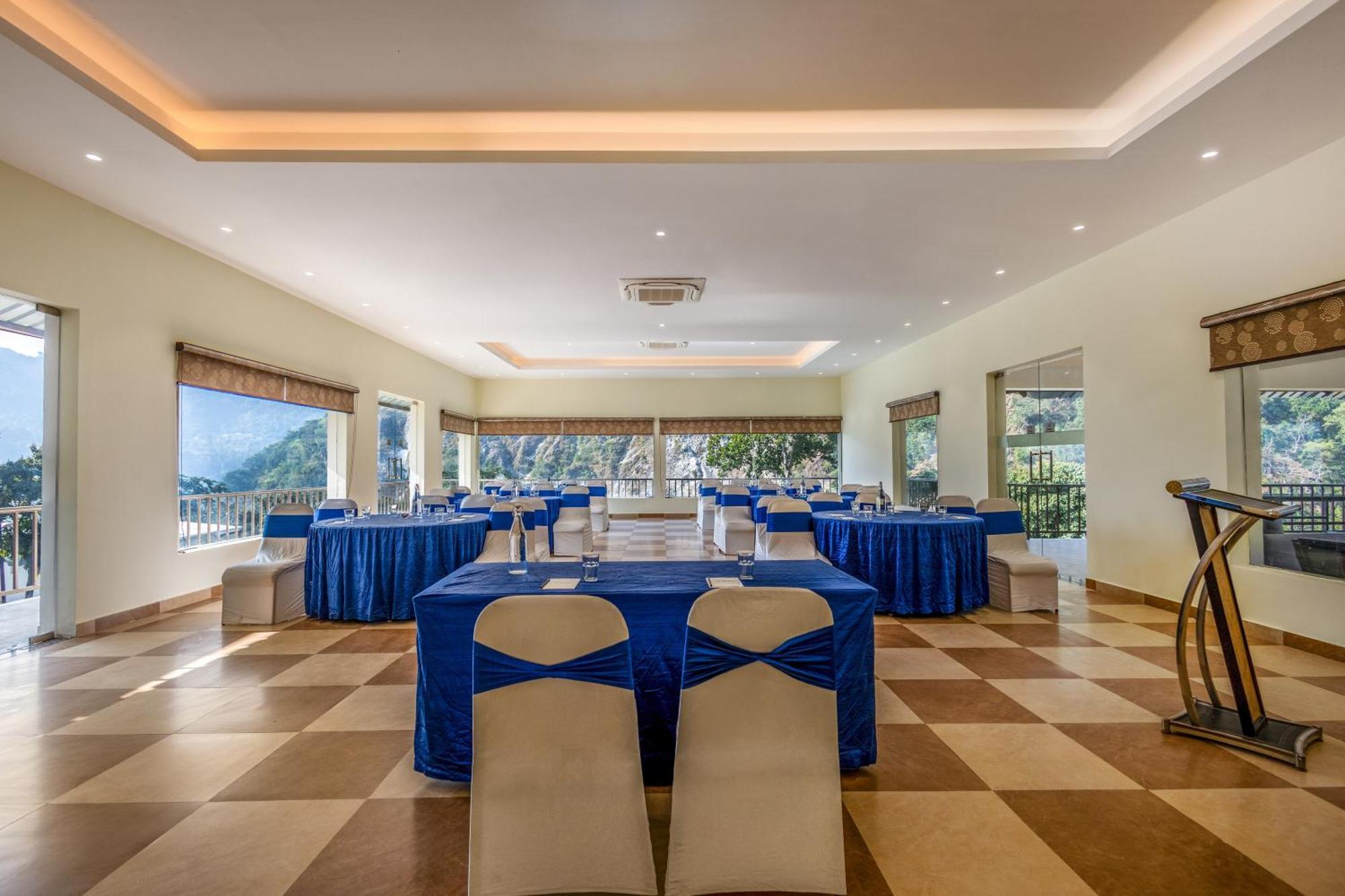 Sterling Corbett Hotel Garjia Exterior foto